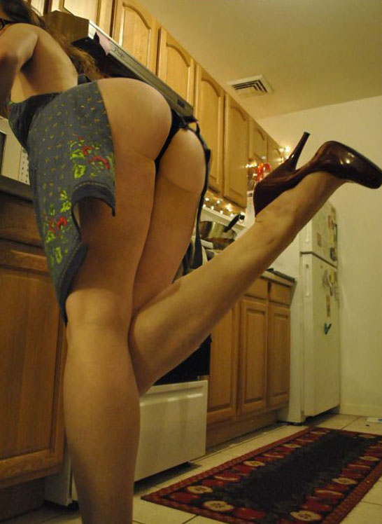 Booties In The Kitchen-2948