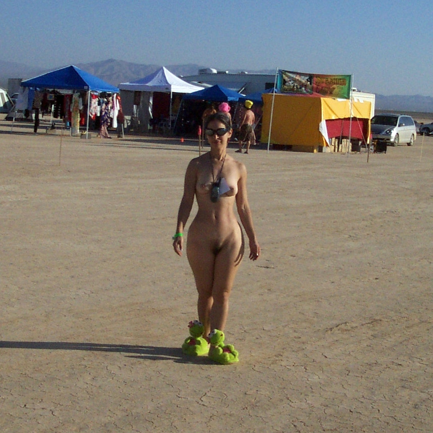 Burning Man Women Porn - Burning Man Public Nude Curves