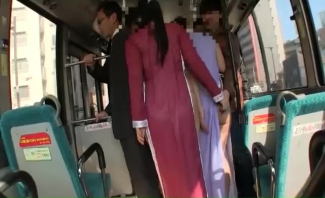 Thick Asians on the Bus.